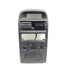 Consola centrala bord + panou climatizare + grile ventilatie + suport magazie CD Opel Astra G 24425369 90559839 